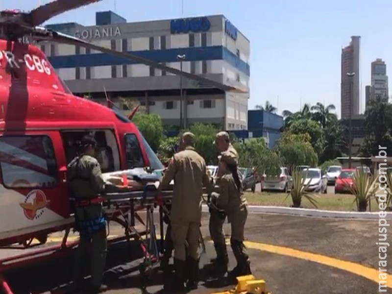 Ciclista é resgatado inconsciente após acidente com carro