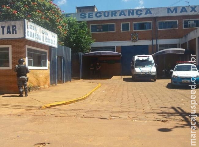 Durante paralisação, quatro detentos tentam fugir serrando grades de cela da Máxima