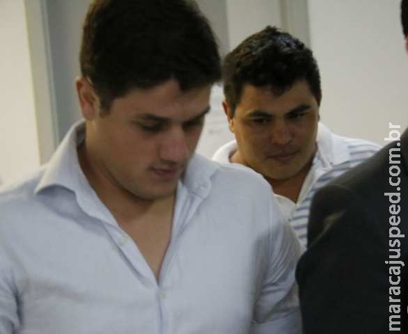 ‘Enfiaram a mangueira