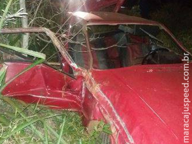 Garota de 16 anos morre em acidente e marido é preso por dirigir embriagado Garota de 16 anos morre em acidente e marido é preso por dirigir embriagado