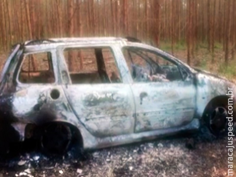 Homem achado morto ao lado de carro incendiado era taxista; polícia investiga crime