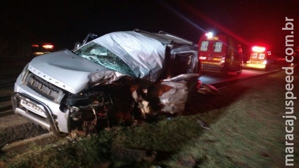 Homem morre em acidente entre carro e caminhão em Campo Grande Homem morre em acidente entre carro e caminhão em Campo Grande