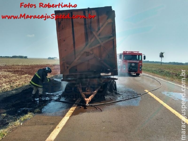 Maracaju: Bi trem pega fogo na Rodovia BR-267 e Bombeiros extinguem chamas Maracaju: Bi trem pega fogo na Rodovia BR-267 e Bombeiros extinguem chamas