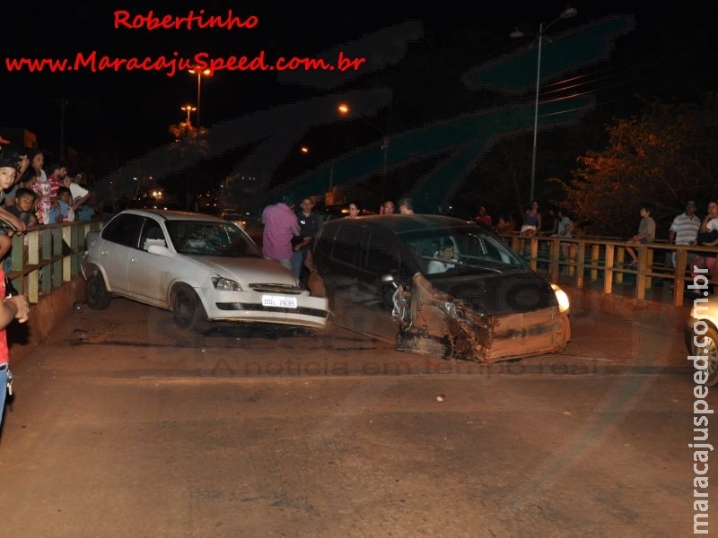 Maracaju: Condutor perde controle de veículo destrói proteção de ponte e colidi com outro veículo Maracaju: Condutor perde controle de veículo destrói proteção de ponte e colidi com outro veículo