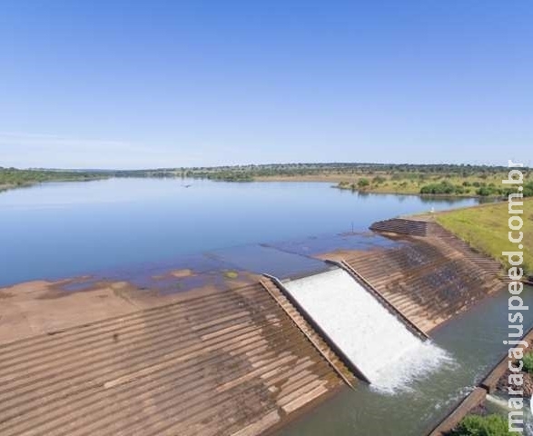 Meses de estiagem exigiram produção de 1 bilhão a mais de litros de água Meses de estiagem exigiram produção de 1 bilhão a mais de litros de água