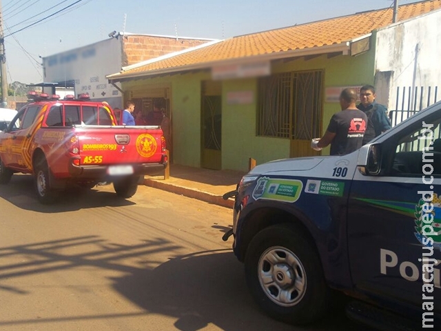 Mulher diz que conviveu com cadáver porque amigo pediu para 