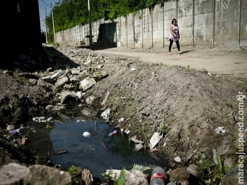 No Brasil, 45% da população ainda não têm acesso a serviço adequado de esgoto