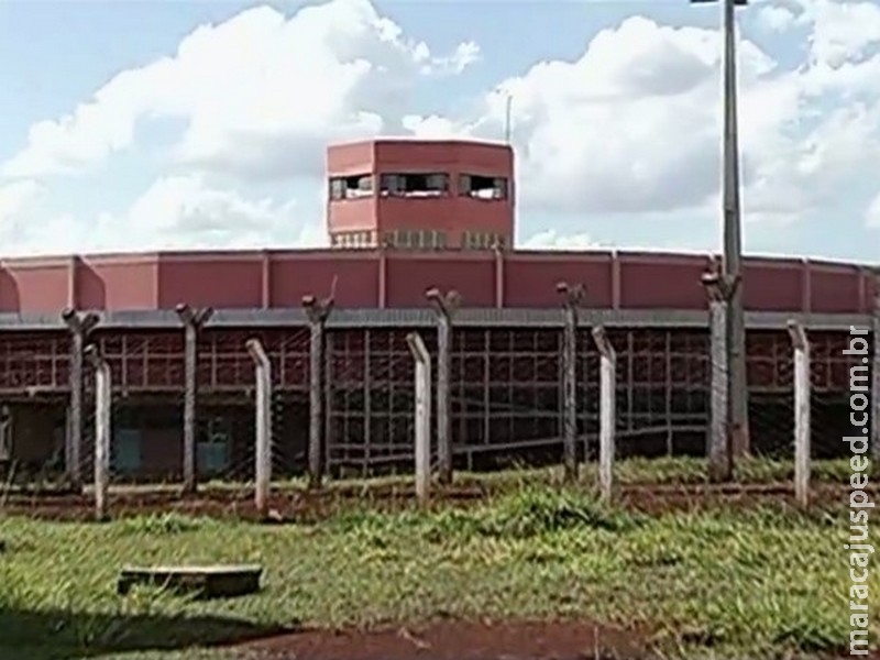  Onze presos fogem de cadeia; agente e detento são baleados