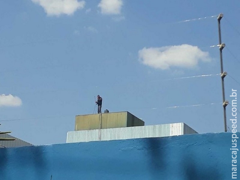 Operário morre após sofrer choque elétrico enquanto limpava caixa d