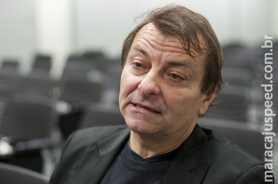 Cesare Battisti foi preso em táxi boliviano com dinheiro não declarado