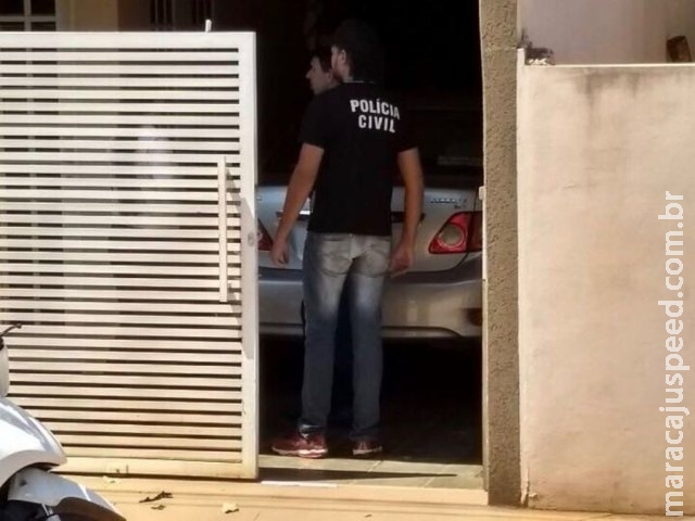 Ex-vereadora e pai dela são achados mortos a tiros dentro de casa Ex-vereadora e pai dela são achados mortos a tiros dentro de casa