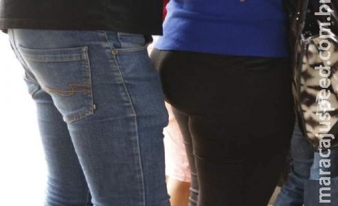 Homem se masturba em supermercado, é flagrado por funcionária, mas consegue fugir