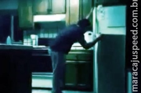 Jovem tem casa invadida por vizinho para furtar carne da geladeira