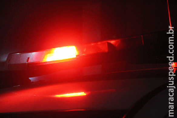 Ladrão invade casa, corre com tapetes de crochê e acaba detido por vigia