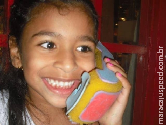 Mãe procura celular perdido, que ajudava na rotina da filha com deficiência Mãe procura celular perdido, que ajudava na rotina da filha com deficiência