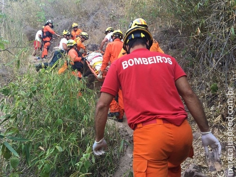 Menina de 12 anos morre ao cair de cachoeira