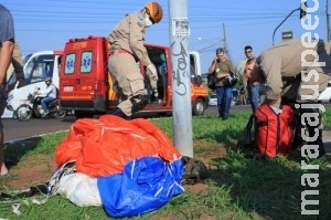Paraquedista da Base Aérea cai sobre BMW no meio da Via Morena Paraquedista da Base Aérea cai sobre BMW no meio da Via Morena