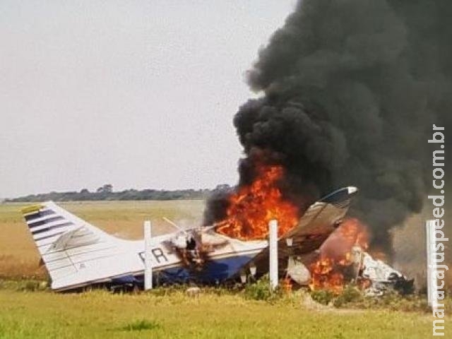 Piloto e passageiro ficam feridos em queda de avião na fronteira Piloto e passageiro ficam feridos em queda de avião na fronteira