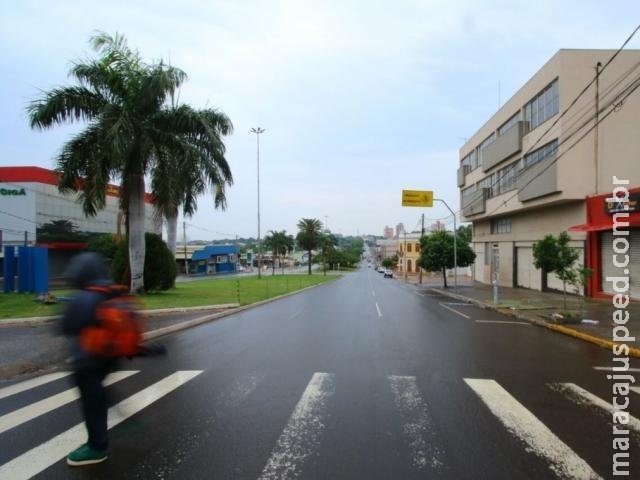 Sábado tem chuva e tempo ameno, mas termômetro pode ir a 34ºC