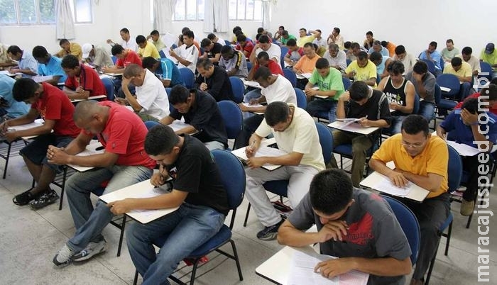 Semana começa com 236 vagas em concursos e salários de até R$ 6,2 mil Semana começa com 236 vagas em concursos e salários de até R$ 6,2 mil