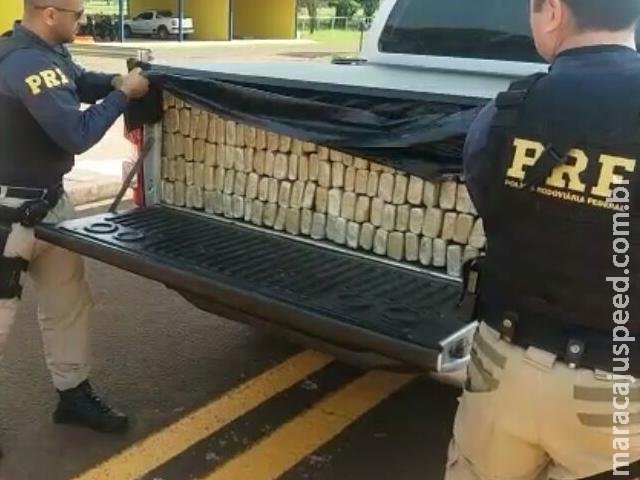 Três pessoas são presas com 960 kg de maconha em caminhonete