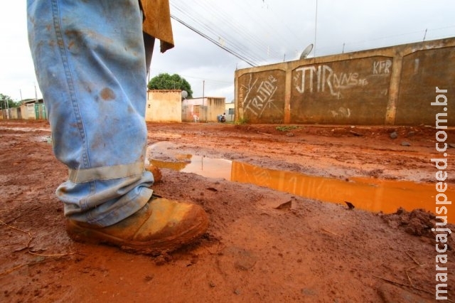 Águas paralisa obras de saneamento e asfalto também empaca