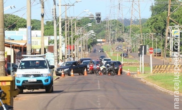 Despejo de famílias de área privada invadida interdita a avenida Guaicurus Despejo de famílias de área privada invadida interdita a avenida Guaicurus