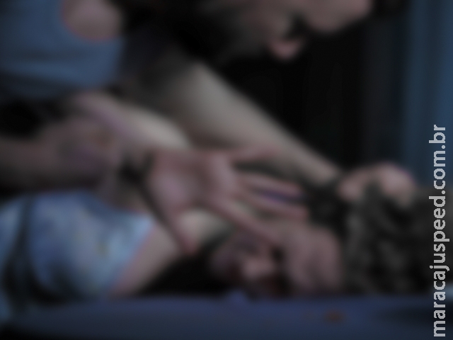 Ex-marido sequestra mulher e filho de 3 anos e tenta matar ex esganada