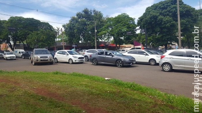 Explosão em transformador deixa até semáforos da Afonso Pena desligados Explosão em transformador deixa até semáforos da Afonso Pena desligados