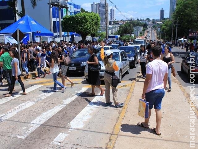 Governo reduz em R$ 4,5 milhões gastos com o Enem em MS Governo reduz em R$ 4,5 milhões gastos com o Enem em MS