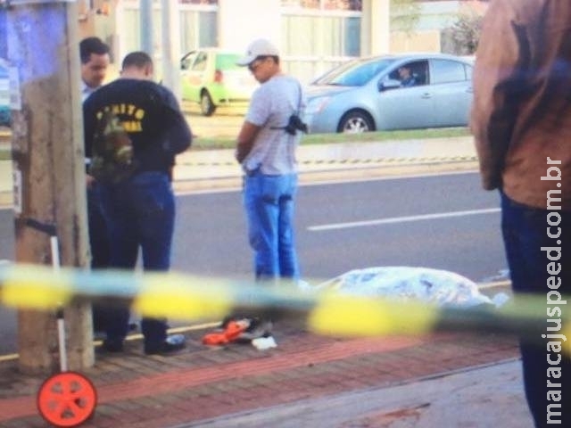 Homem de 25 anos é encontrado morto em calçada da Avenida Zahran Homem de 25 anos é encontrado morto em calçada da Avenida Zahran
