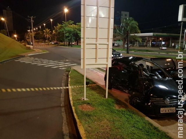 Justiça decreta prisão e polícia busca motorista que matou advogada Justiça decreta prisão e polícia busca motorista que matou advogada