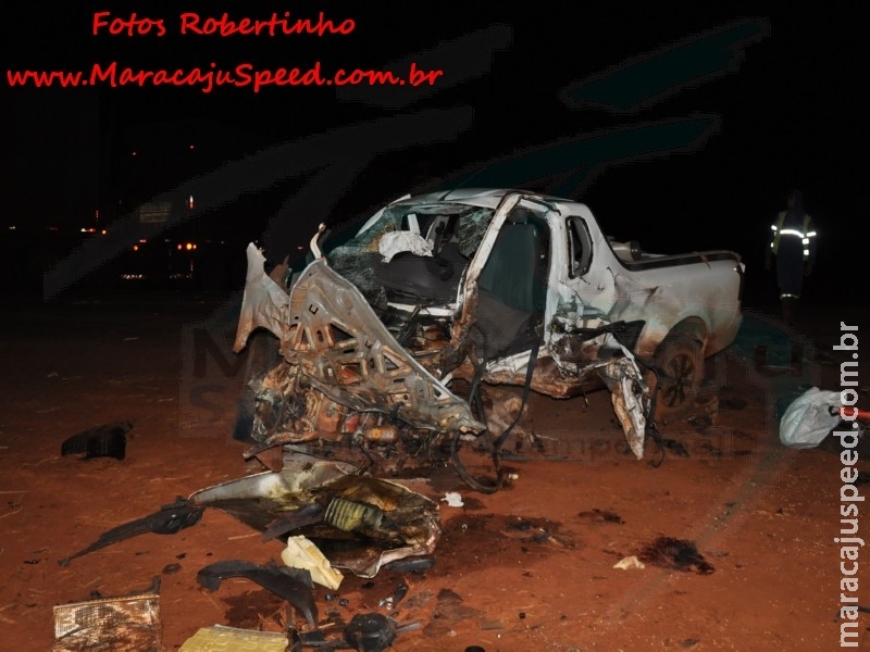 Maracaju: Bombeiros atendem ocorrência de colisão entre bi trem e veículo pick-up na MS-162. Condutor do veículo veio a óbito Maracaju: Bombeiros atendem ocorrência de colisão entre bi trem e veículo pick-up na MS-162. Condutor do veículo veio a óbito
