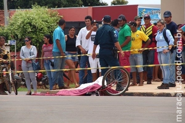 Menino de 6 anos morre atropelado por caminhão quando ia para a escola