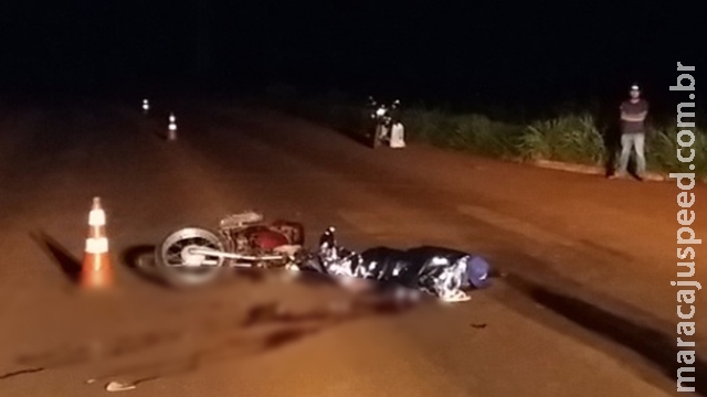 Motociclista morre em rodovia após ser atropelado por carreta