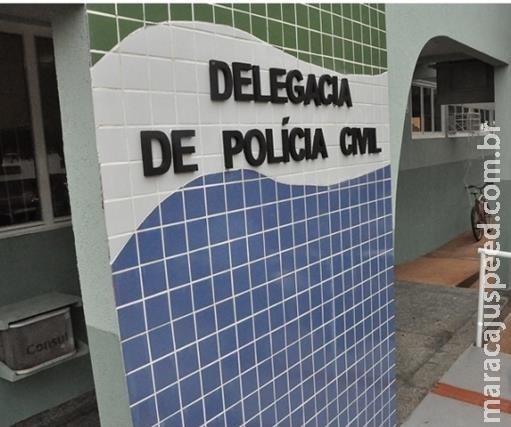 Motorista cai em golpe, perde carro para estranha e mente na polícia