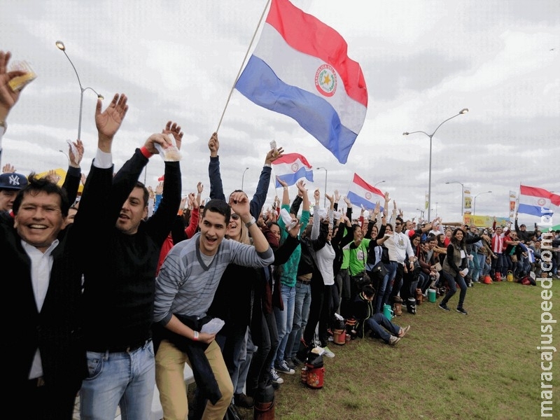 Paraguai bate recorde mundial de maior roda de tereré Paraguai bate recorde mundial de maior roda de tereré