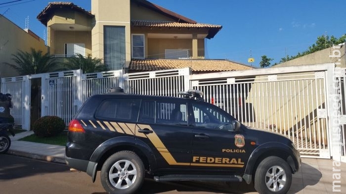 Polícia cumpre mandados em residência de suposto chefe de esquema de estelionato