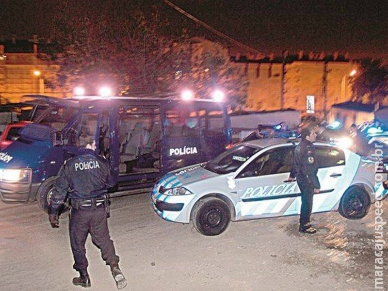 Polícia mata brasileira com 20 tiros por engano em Portugal Polícia mata brasileira com 20 tiros por engano em Portugal