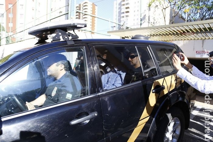 Puccinelli é levado para Polícia Federal e habeas corpus já está pronto, diz advogado Puccinelli é levado para Polícia Federal e habeas corpus já está pronto, diz advogado