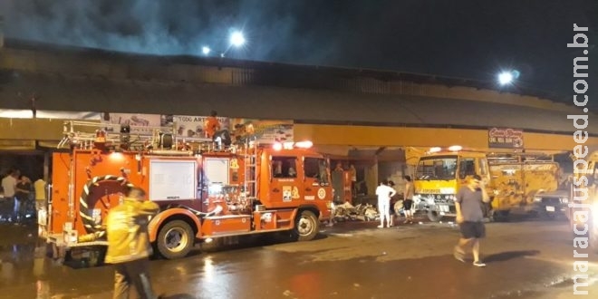 Curto-circuito provocou incêndio em centro comercial de Pedro Juan