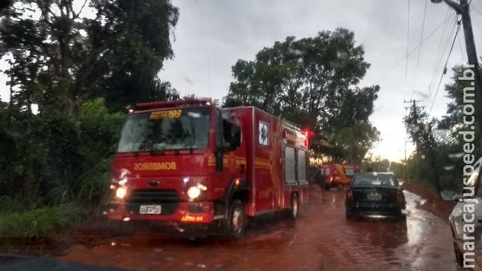 Estrada onde correnteza arrastou veículos vai receber intervenção emergencial Estrada onde correnteza arrastou veículos vai receber intervenção emergencial