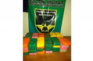 Motorista de Saveiro é flagrado com 51 quilos de pasta base de cocaína Motorista de Saveiro é flagrado com 51 quilos de pasta base de cocaína