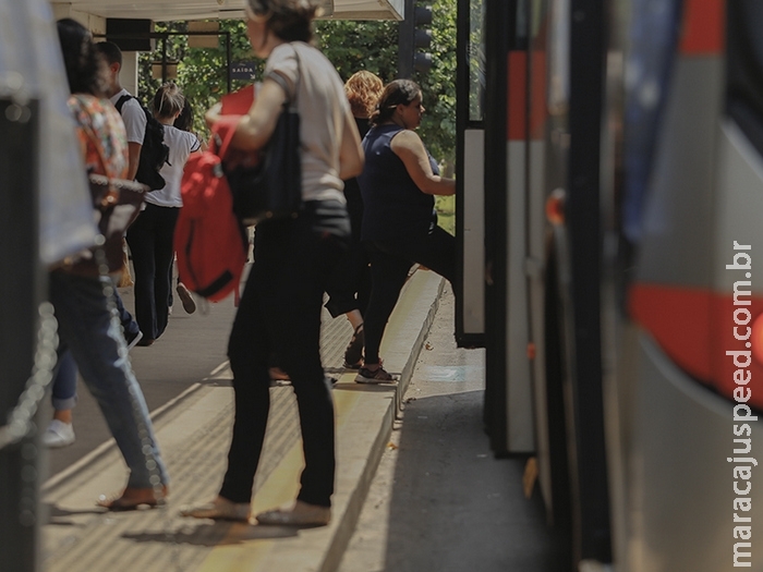 Mulheres expõem medo constante de abuso sexual dentro dos ônibus