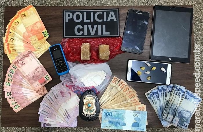 Polícia Civil de Maracaju apreende drogas e prende traficante na Vila Moreninha Polícia Civil de Maracaju apreende drogas e prende traficante na Vila Moreninha