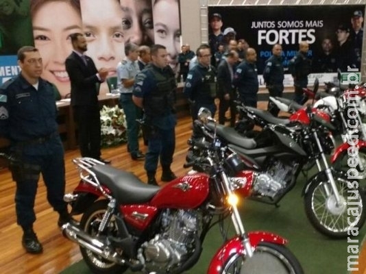 Polícia Militar dá R$ 50 mil em prêmios a policiais que se destacaram no ano Polícia Militar dá R$ 50 mil em prêmios a policiais que se destacaram no ano