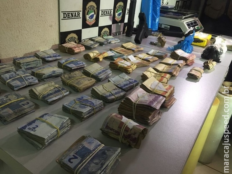 Polícia prende dupla que vendia droga delivery e apreende R$ 21 mil em dinheiro