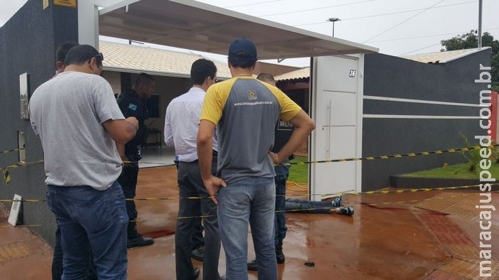 Rapaz é morto por comparsa em tentativa de assalto a residência na Capital Rapaz é morto por comparsa em tentativa de assalto a residência na Capital