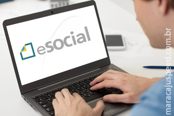 Receita diz que 360 empresas de médio porte anteciparam adesão ao eSocial Receita diz que 360 empresas de médio porte anteciparam adesão ao eSocial