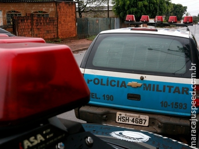 Sem CNH e embriagada, jovem colide Astra contra viatura na Afonso Pena Sem CNH e embriagada, jovem colide Astra contra viatura na Afonso Pena